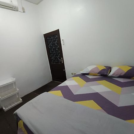 Penginapan Violet Doorz Syariah Banjarbaru Екстер'єр фото
